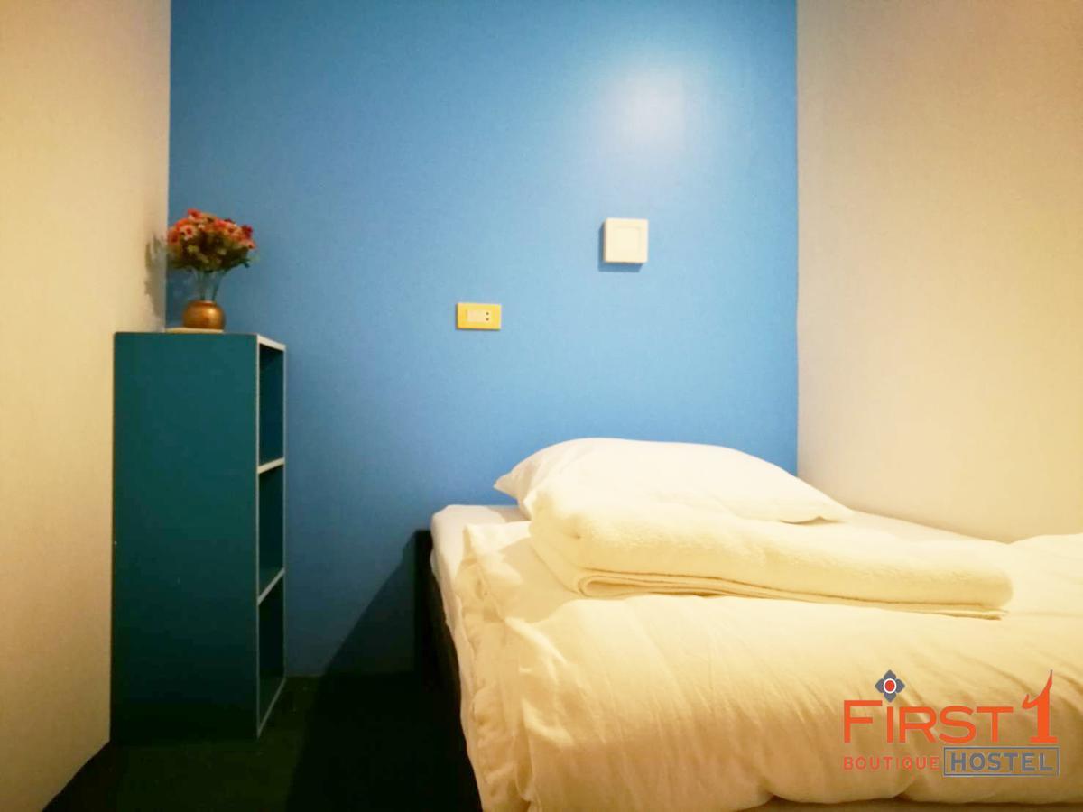 First 1 Boutique Hostel At Sukhumvit 1 Bangkok Eksteriør bilde