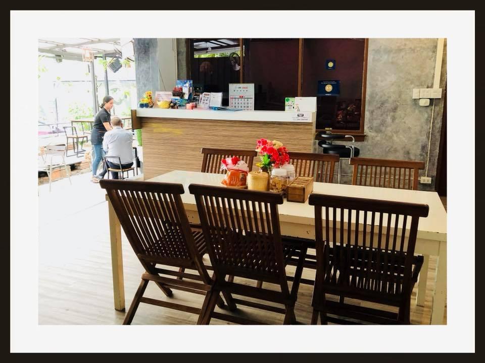 First 1 Boutique Hostel At Sukhumvit 1 Bangkok Eksteriør bilde